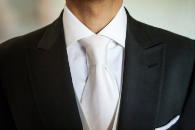 groom dress