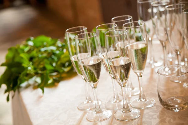 Ett glas champagne — Stockfoto