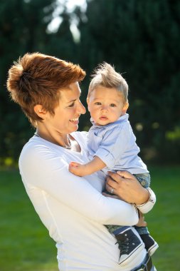 Bebek ile anne