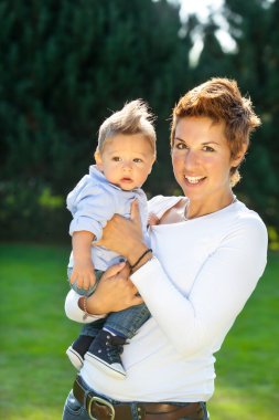 Bebek ile anne