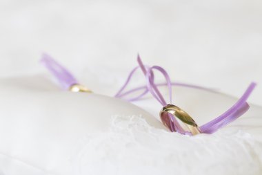 Evlilik yüzükleri.