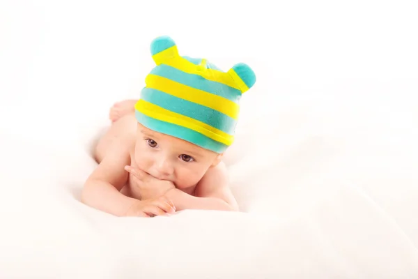 Retrato de bebé niño sobre fondo blanco —  Fotos de Stock