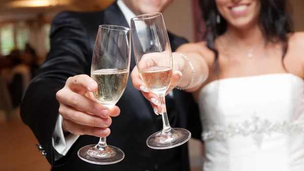 Brindis de boda —  Fotos de Stock