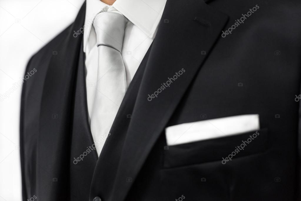 groom tuxedo
