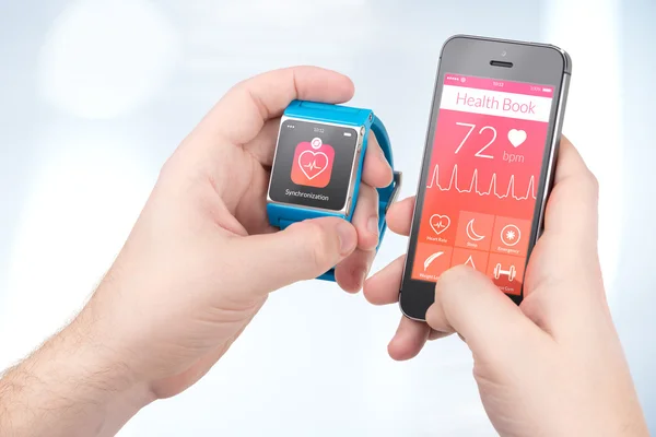 Data synchronization of health book between smartwatch and smart — Stock Photo, Image