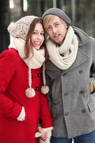 Para w odzieży zimowej — Zdjęcie stockowe