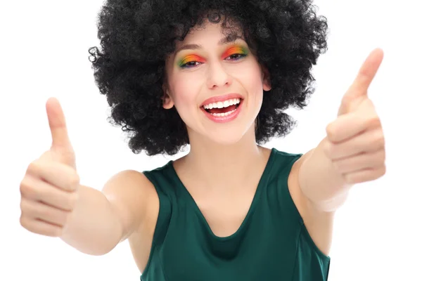 Chica con afro mostrando los pulgares hacia arriba — Foto de Stock