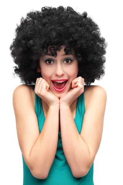 Mujer excitada vistiendo peluca afro — Foto de Stock