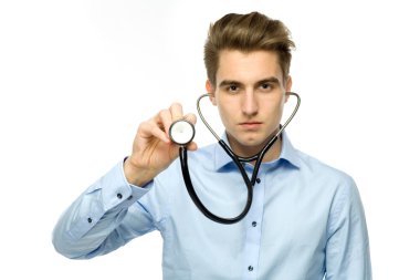 adam tutarak stetoskop