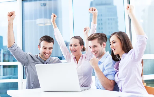 Equipo de negocios en la oficina — Foto de Stock