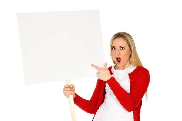 Mulher segurando cartaz em branco — Fotografia de Stock