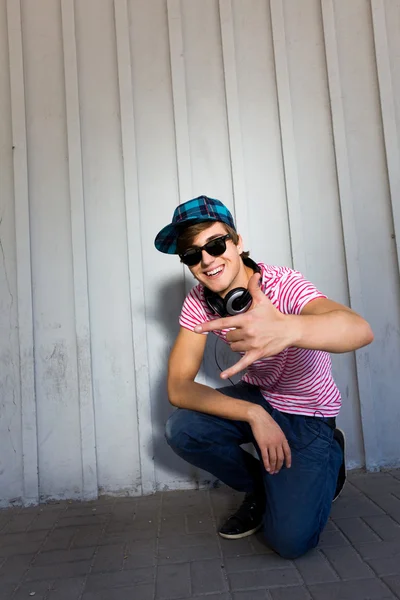 Teenager gesturing — Stock Photo, Image