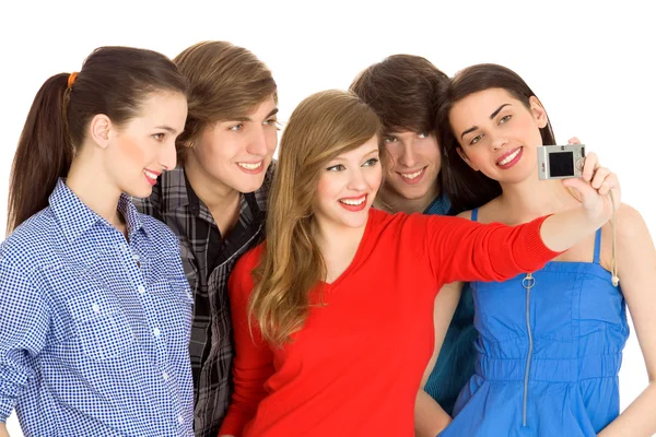 П'ять молодих друзів, що стоять разом — стокове фото