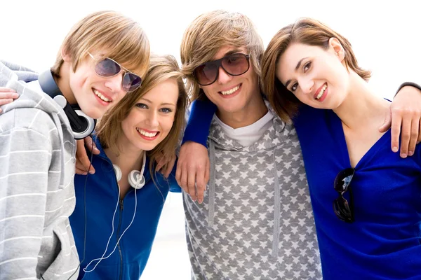 Happy young friends — Stock Photo, Image