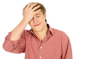 Elleri başının üstünde bir adam.