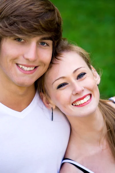 Teenage couple — Stock Photo, Image