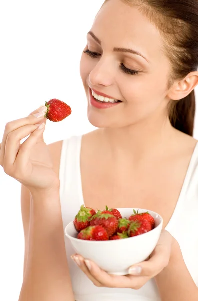 Mulher comendo morangos — Fotografia de Stock