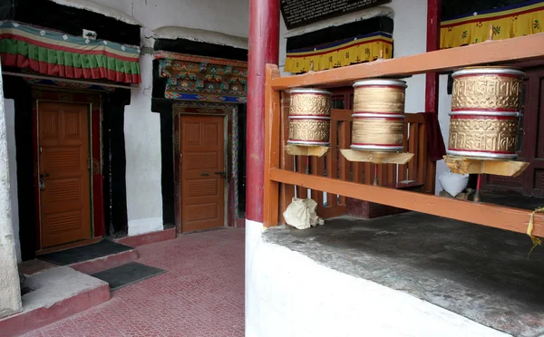 Ruedas de oración, Monasterio Spituk, Ladakh, India — Foto de Stock