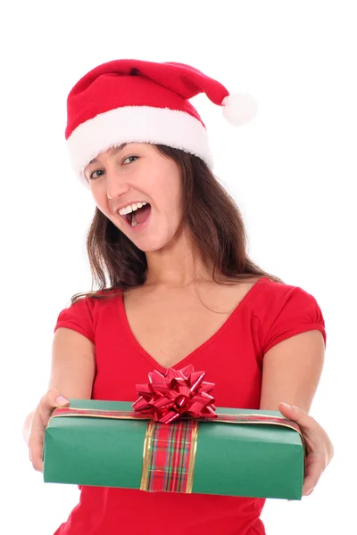 Donna in cappello Babbo Natale contenente scatola regalo — Foto Stock