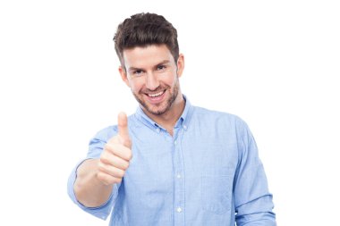 Adam başparmağını kaldırıyor