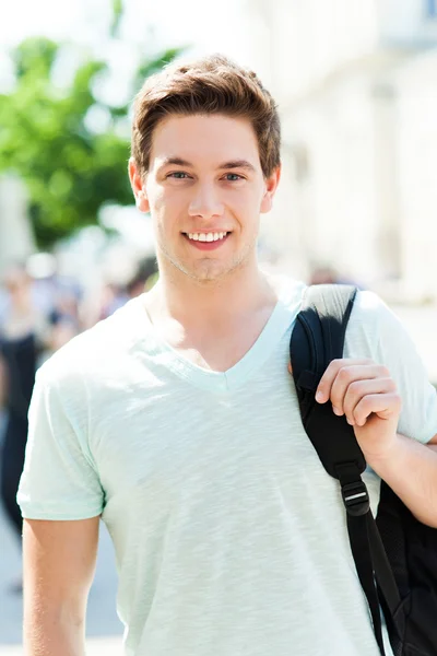 Casual young guy smiling — Stock Photo, Image