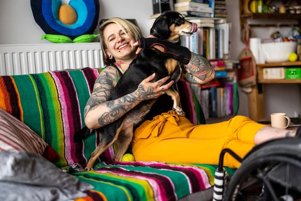 Young Woman Disability Her Dog Home Images De Stock Libres De Droits