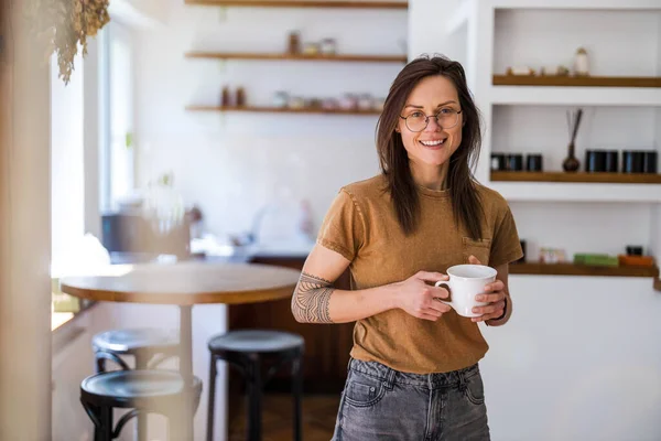 Portrait Young Woman Standing Her Home — Stock Photo, Image