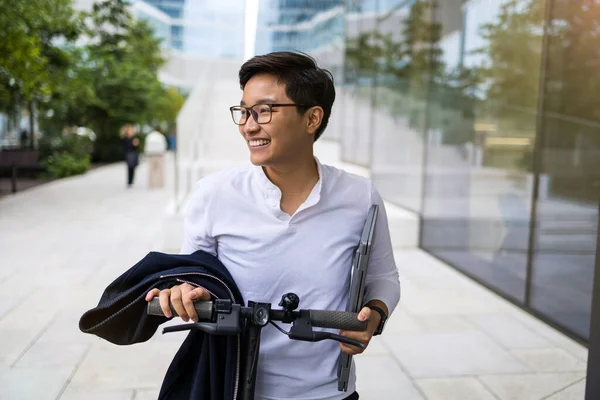 Young Man Riding Electric Scooter Downtown — Stock Photo, Image