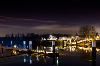 liman gece manzarası