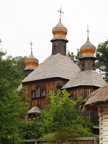 Місці старої дерев'яної церкви — стокове фото