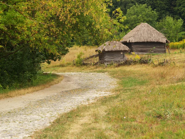 Estrada na aldeia — Fotografia de Stock