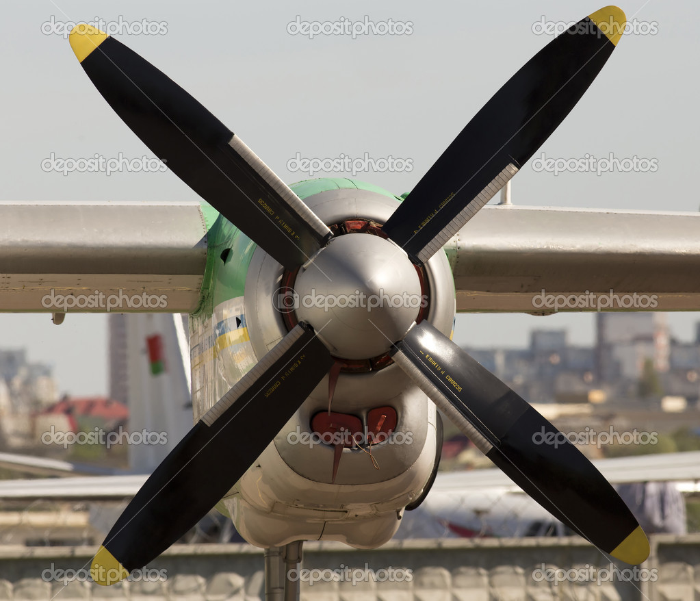 Aircraft turboprop engine with propeller — Stock Photo © Pachuli82