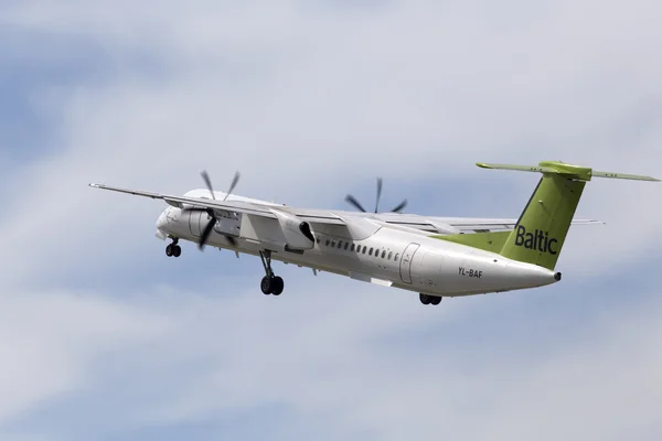 AirBaltic de havilland canada dhc-8-402q dash 8 letadel — Stock fotografie