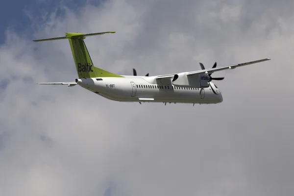 AirBaltic de havilland canada dhc-8-402q dash 8 letadel — Stock fotografie