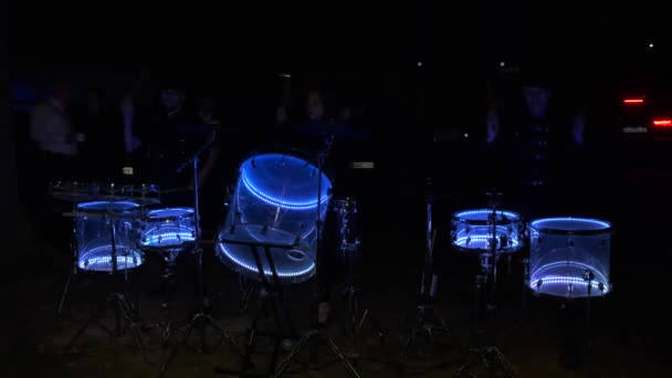 Oekraïne Kiev Rond 2021 Kunstenaars Spelen Gloeiende Drums Het Festival — Stockvideo