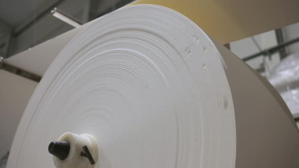 Large Roll Cellulose Material Made Natural Wood Rotates Slowly Machine — Stock Video