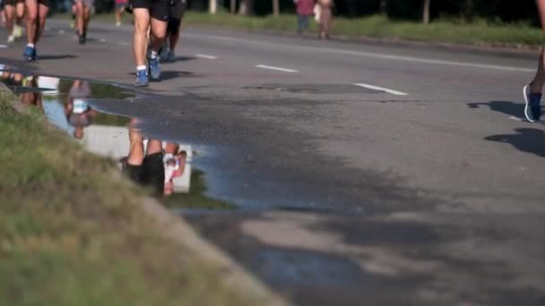 Ukraine Vinnitsa August 2021 Unidentified People Run Streets City Marathon — Stock Video