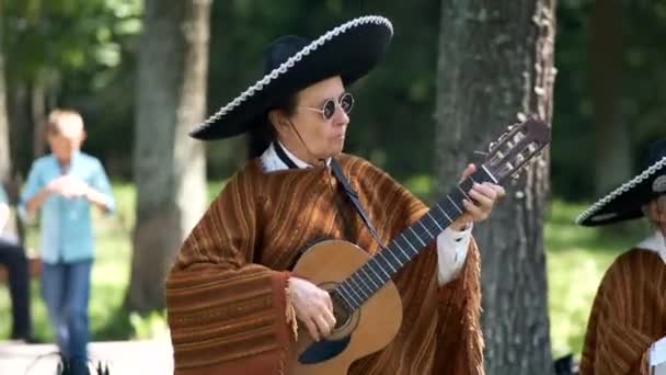 Ukraine Vinnytsia Circa 2021 Man Mexican Cape Sombrero Plays Guitar — Stock Video