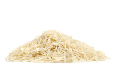 basmati pirinç beyaz zemin üzerine yığını