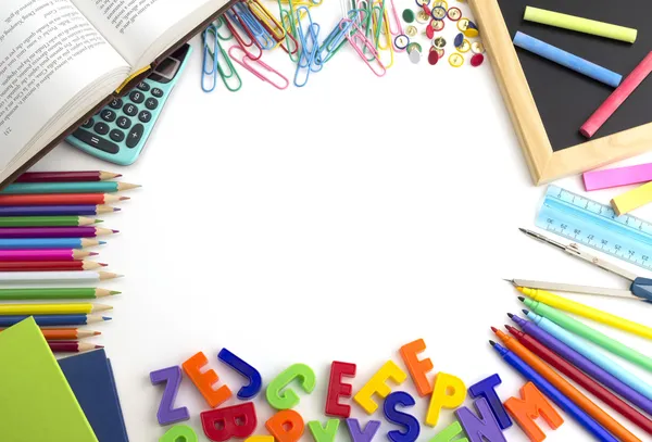 Ram av färgglada skolan levererar på vit bakgrund — Stockfoto