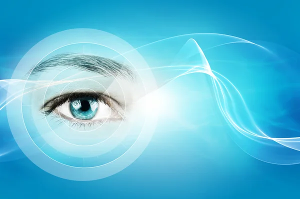 Abstracte blauwe achtergrond met close-up van menselijk oog — Stockfoto