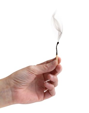 el extinguished bir kibrit çöpü beyaz arka plan üzerinde tutarak