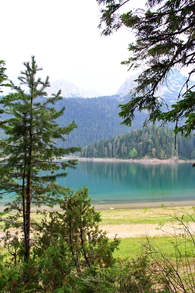 Lago montanhas — Fotografia de Stock