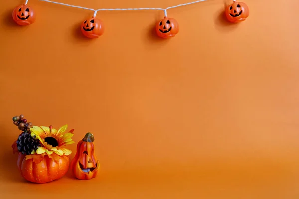 Fondo Naranja Con Elementos Decorativos Para Halloween Halloween Calabaza Miedo —  Fotos de Stock