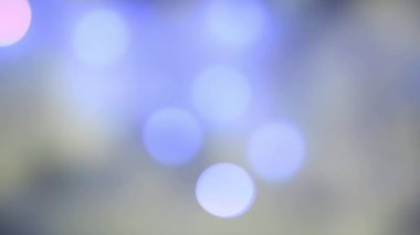 Yılbaşı ögeleri ile odaklanmış bokeh arkaplanı