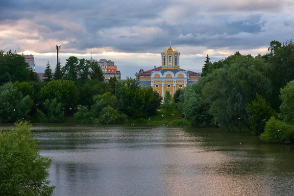 Старая Украинская Церковь Реки — стоковое фото