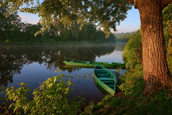 Две Лодки Реке Утром Украине — стоковое фото