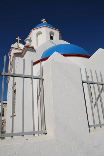 Ortodoxa kyrkan på en grekisk ö — Stockfoto