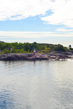 Estonya ile Finlandiya arasında Finlandiya Körfezi 'nde bir deniz feneri.