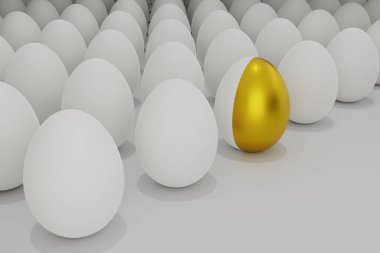 Altın yumurtayla arka arkaya beyaz yumurtalar.